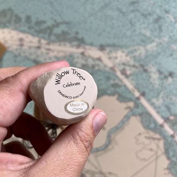 Vintage 2003 Willow Tree Celebrate Ornament - Picture 5 of 5